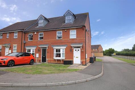 Romulus Close, Wootton