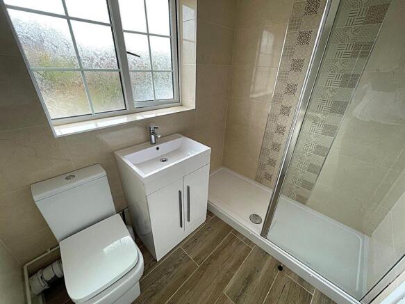 Upstairs shower.jpg