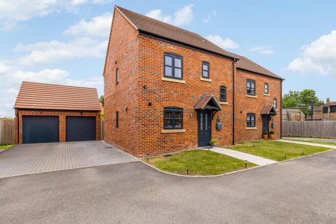 3 Cornelius Close (Moulton Chapel)-1.jpg