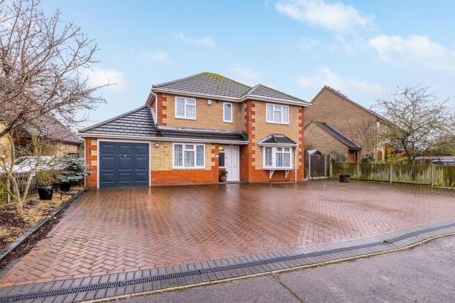 7 Aalsmeer Rise (Spalding)-1.jpg