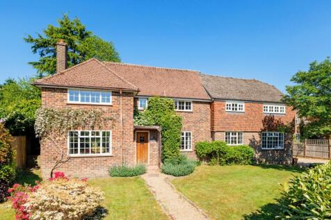 Dodsley Grove, Easebourne, Midhurst, West Sussex, GU29