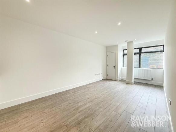 WhatsApp Image 2025-06-23 at 15.54.17.jpg