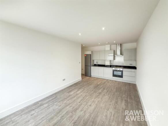 WhatsApp Image 2025-06-23 at 15.54.17 (2).jpg