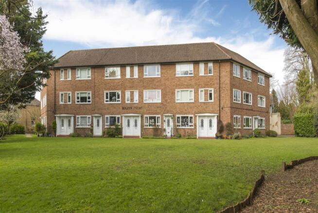 12 boleyn court ext3L.jpg