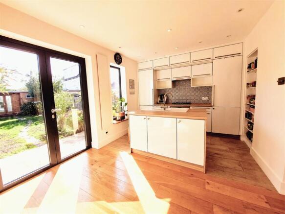 kitchen1.jpg
