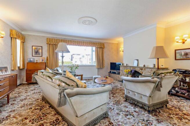 Lounge Dining Room