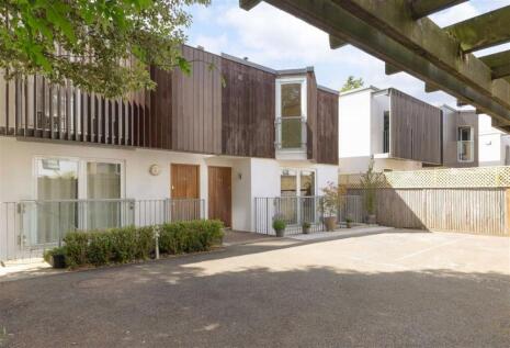 Kings Avenue, Clapham