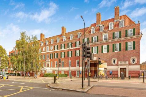 Clapham Common South Side, Clapham