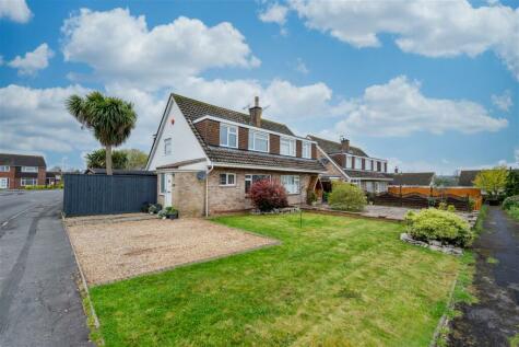 Hutton - 4 bedroom semi-detached house for sale