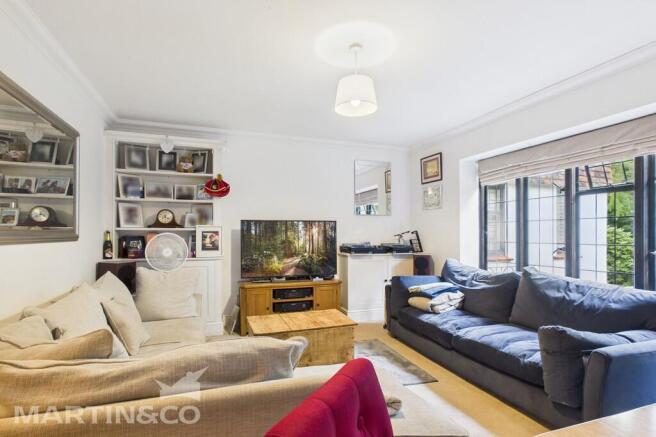 CAM01953G0-PR0115...