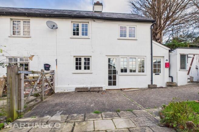 CAM01953G0-PR0136...