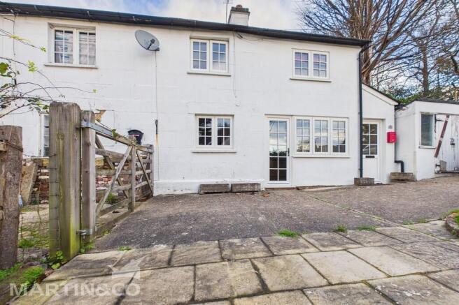 CAM01953G0-PR0136...