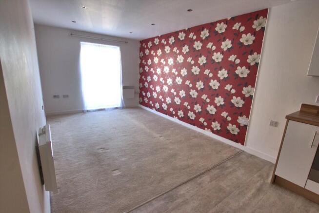 Open plan lounge ...