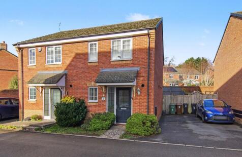 St. Laurence Close, Meriden, CV7