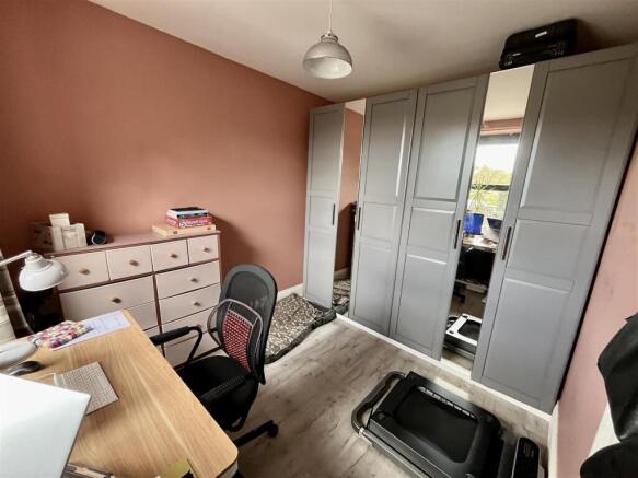 Office/Bedroom 4