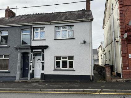 Heol Cae Gurwen, Gwaun Cae Gurwen, Ammanford