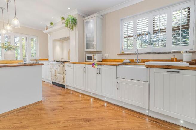 Kitchen / Breakfast Room