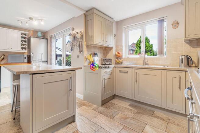 Kitchen / Breakfast Room