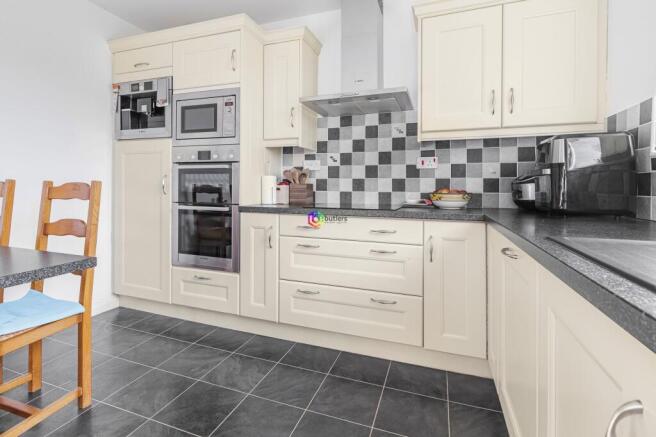 Kitchen / Breakfast Room