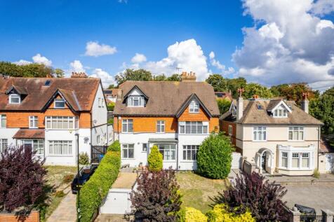 Russell Hill, Purley, CR8