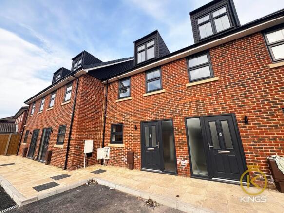 6 Carpenter Close