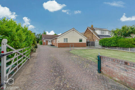 Tiptree - 6 bedroom detached bungalow for sale