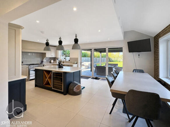 20251028_10254691...