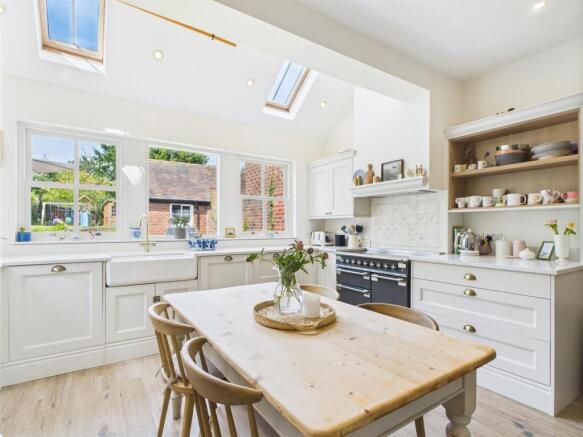 Living Kitchen/Dining Room