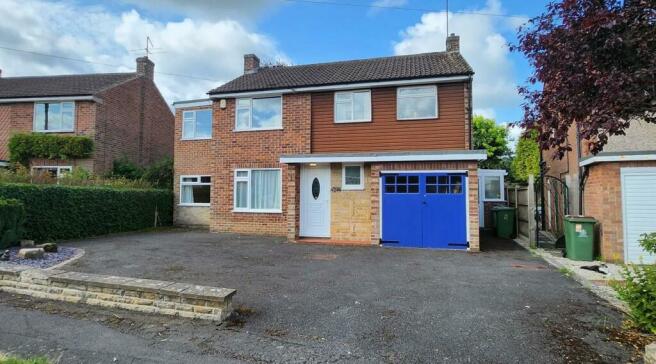 4 bedroom detached house for sale in Devonshire Drive, Duffield