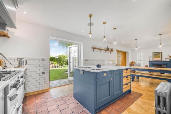 Kitchen/Breakfast/Sitting Room