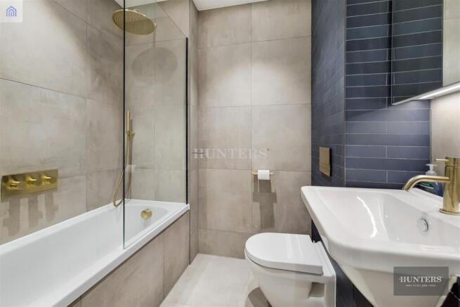 En-Suit Bathroom