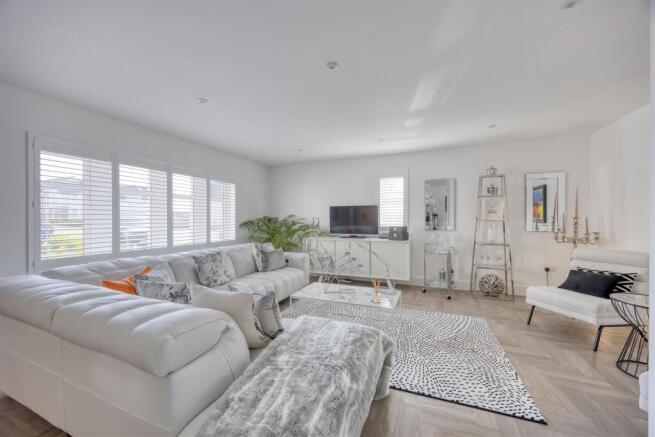14_SILVER_BIRCH_DRIVE_LENZIE_019.JPEG