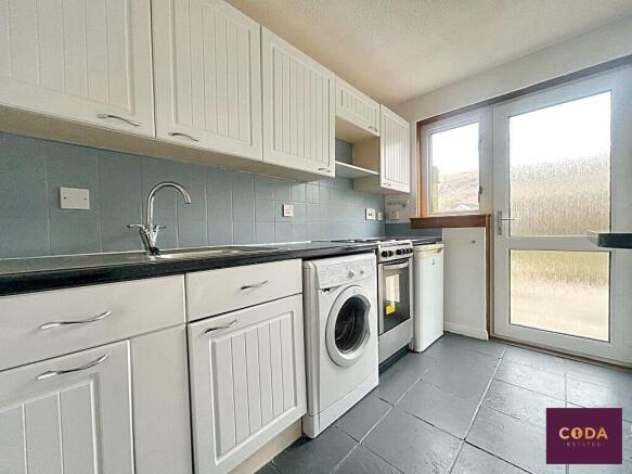 Kitchen 1.jpg