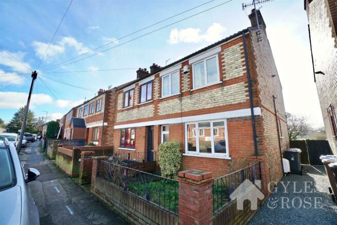 3 bedroom semi detached house for sale in Sproughton Road Ipswich