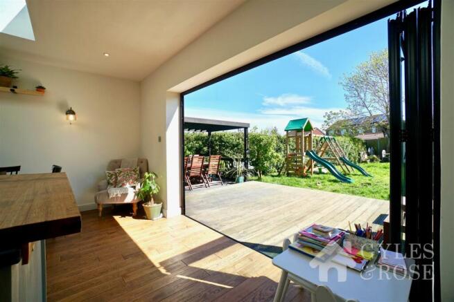 Kitchen Bi-folds