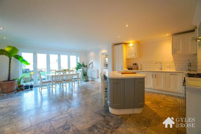 Kitchen/Dining Room