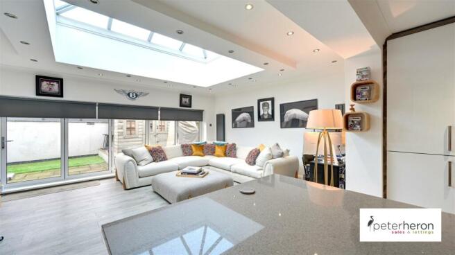 Open Plan Kitchen/Living & Dining Area