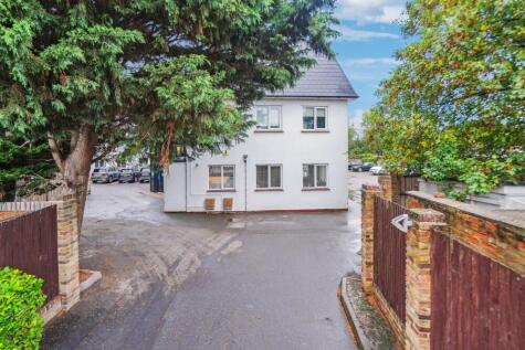 High Street, Iver, SL0