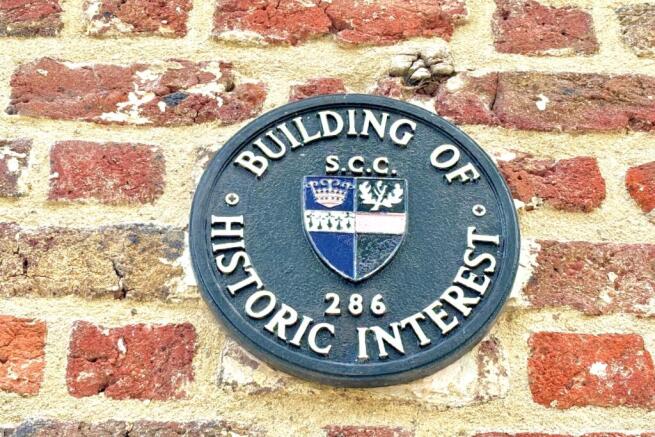 Plaque