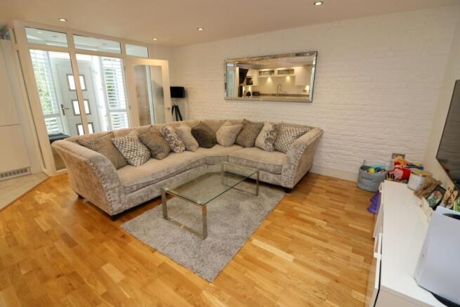 Lounge Left