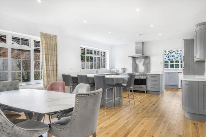 Kitchen/Dining Room