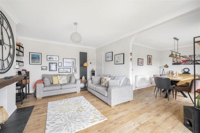 Living/Dining Area
