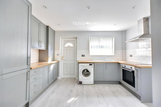 Kitchen_1.jpeg