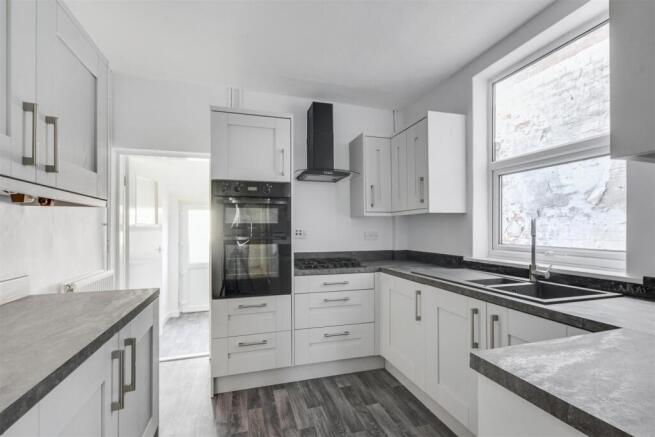 Kitchen_1.jpeg