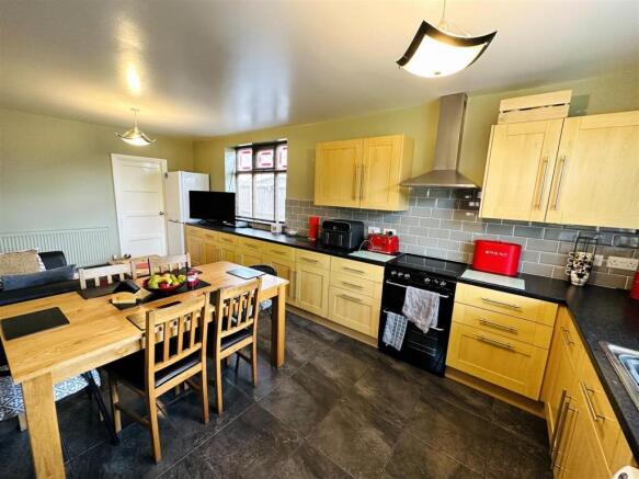 Kitchen / Diner