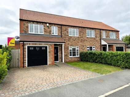 Chapel Close, Hambleton