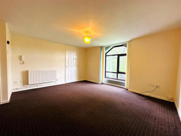 lounge 2.jpg
