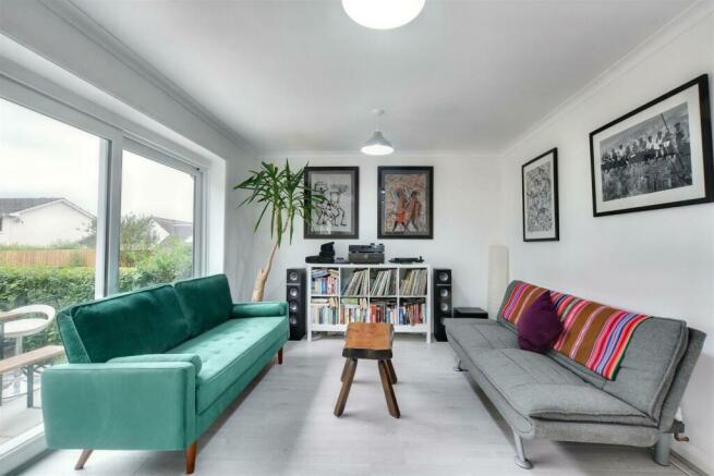 Open Plan Living/Dining Area