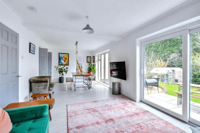 Open Plan Living/Dining Area