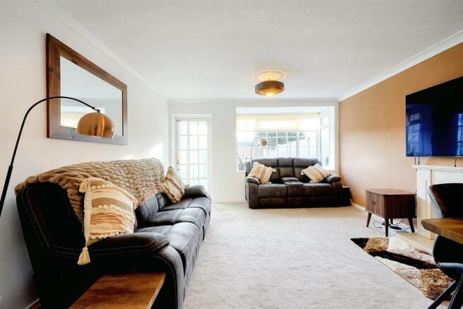 Lounge/Sitting Room